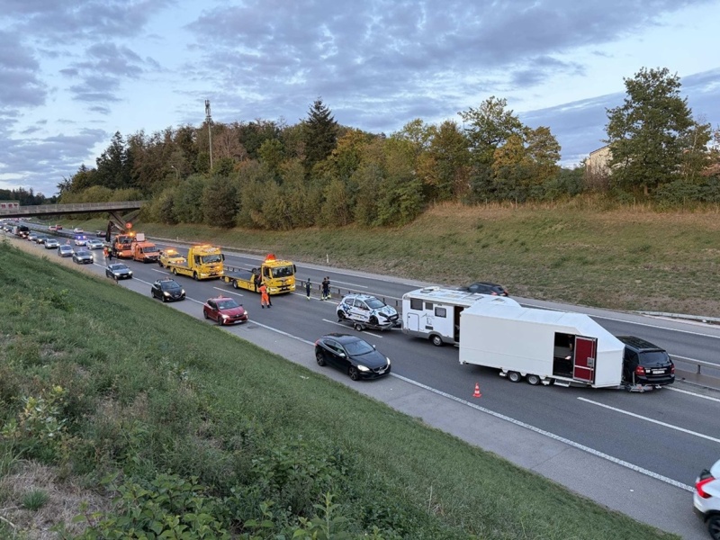 20260918_Chargement mal arrimé provoque un accident sur l’A12