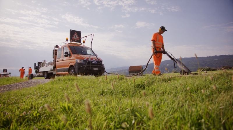 Les travaux de colmatage des cantonniers et cantonnières de l'Etat de Fribourg